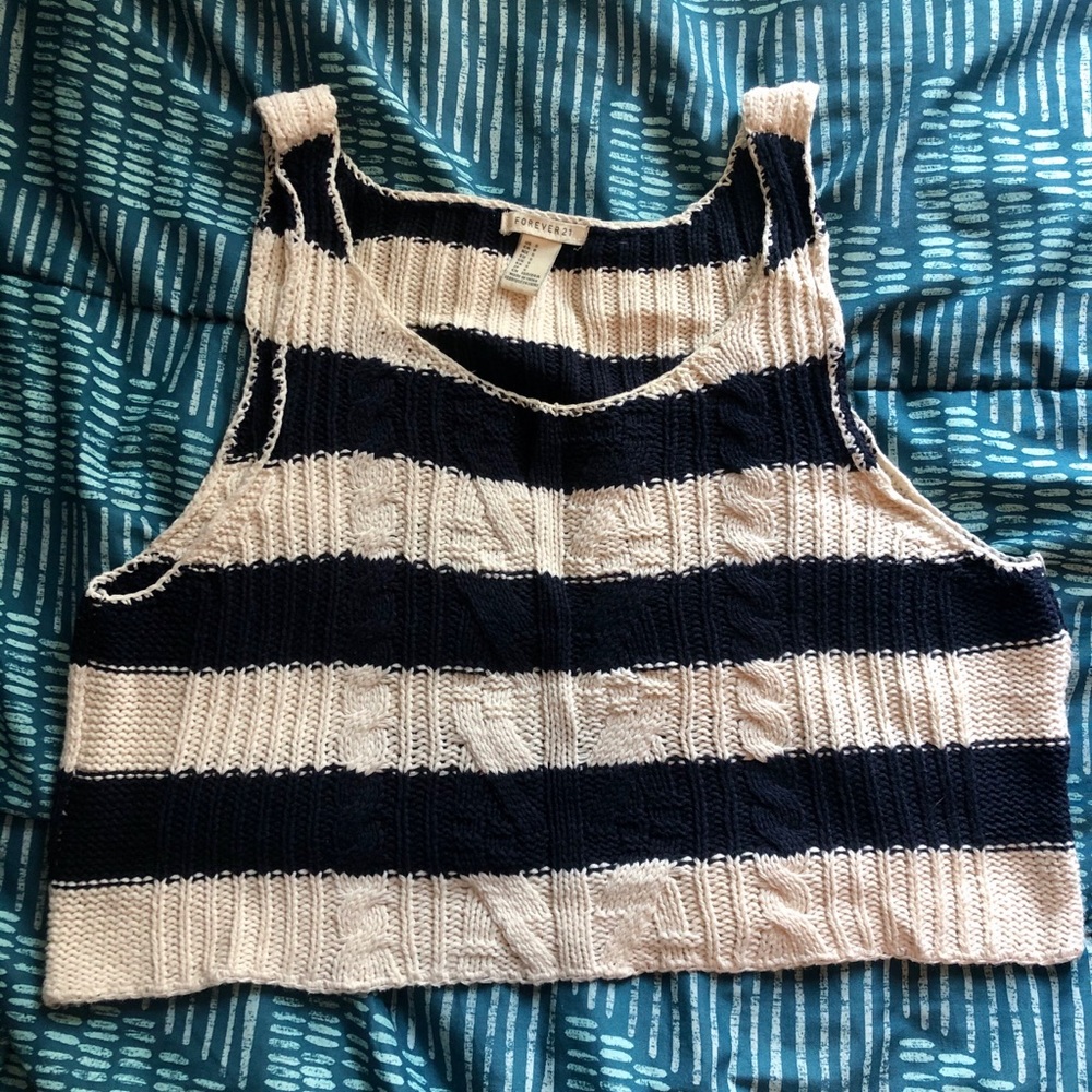 Forever 21 knit crop top 🌿